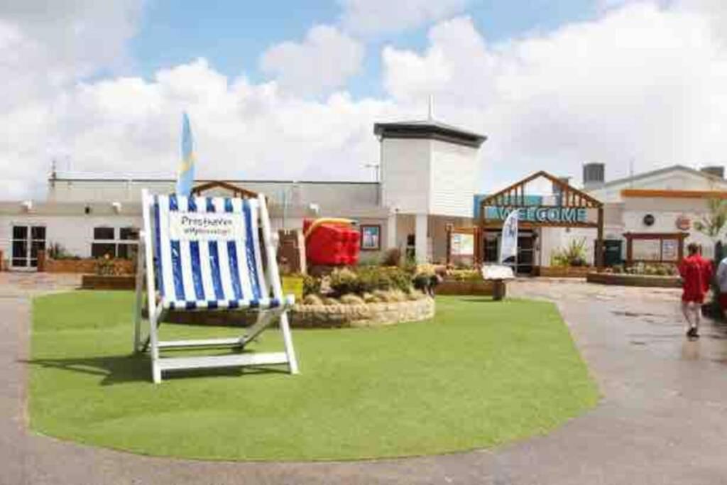 Presthaven Cozy Retreat Apartment Prestatyn Exterior photo